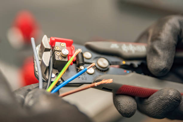 Best Electrical Outlet Repair  in Edmonton, KY